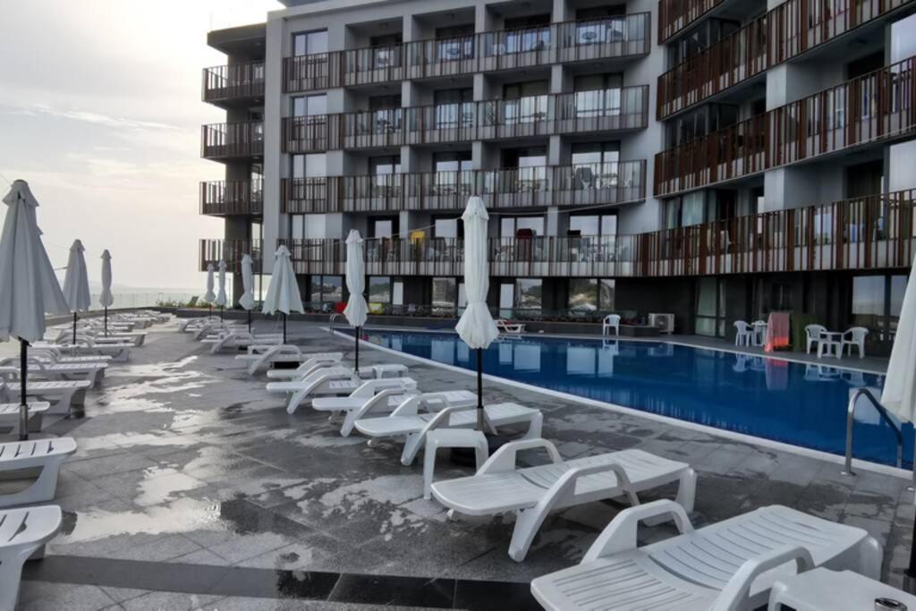 Апартамент У Моря В К-С Paradiso В Г. Несебър Apartamento Exterior foto